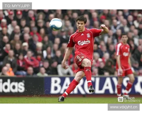 祖布门迪与赖斯：控场型与覆盖型后腰战术对比解析