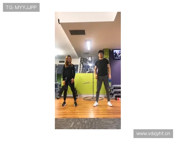 李冰洁训练完直接拎包去商场刷空卡